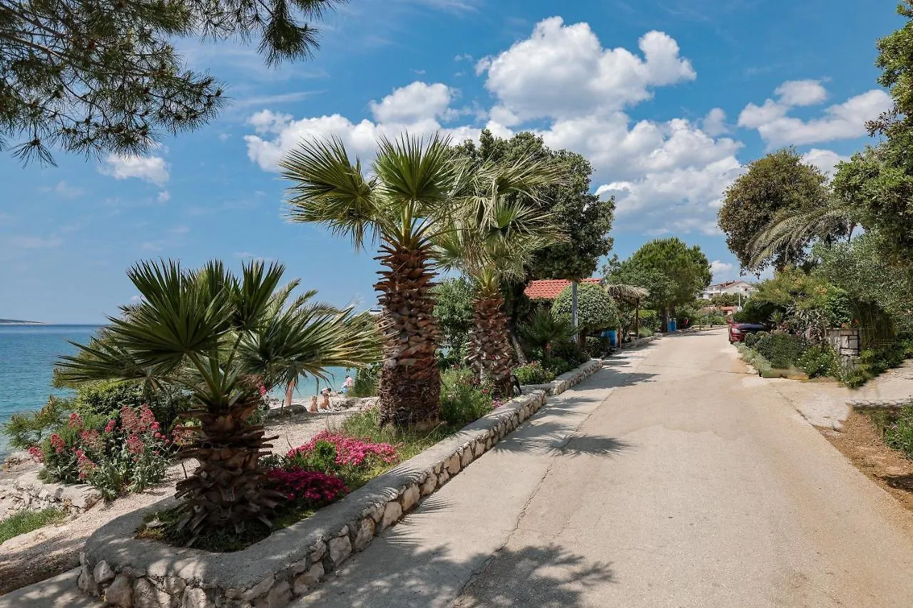 Chill 4 Real Sea View Mandre Apartment Croatia