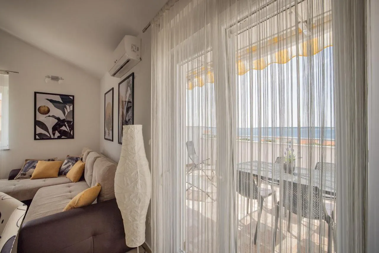 Chill 4 Real Sea View Mandre Apartment Croatia