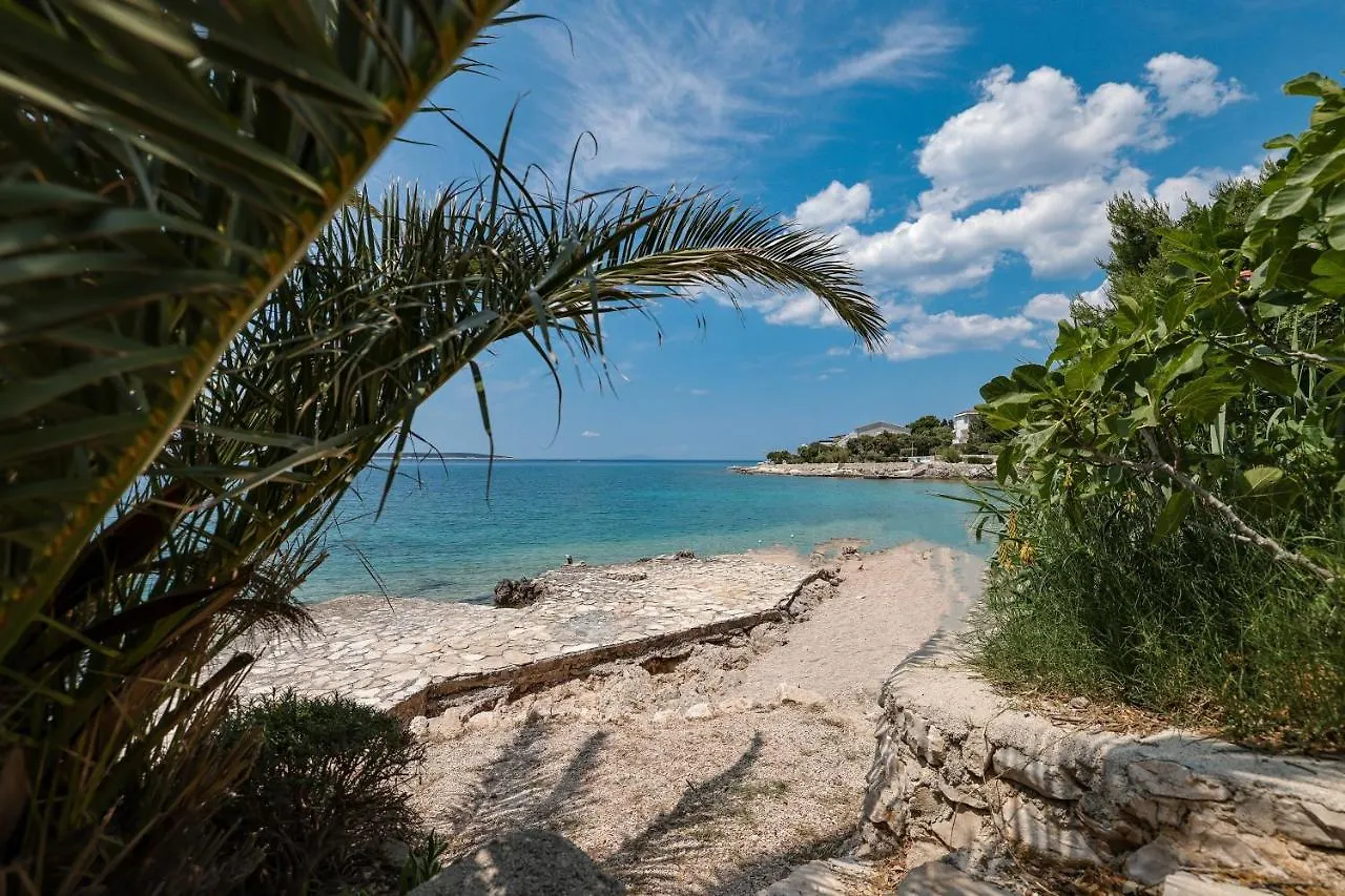 Chill 4 Real Sea View Mandre Apartment Croatia