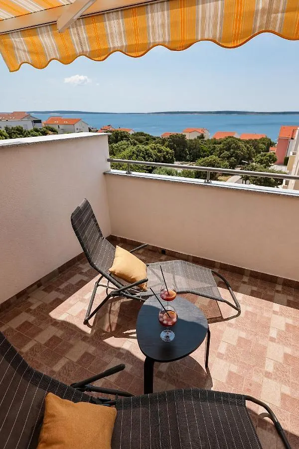Chill 4 Real Sea View Mandre Apartment